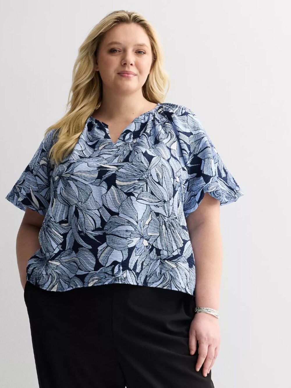 Plus Size Nine West Balloon Sleeve Pop Over-Size 4X